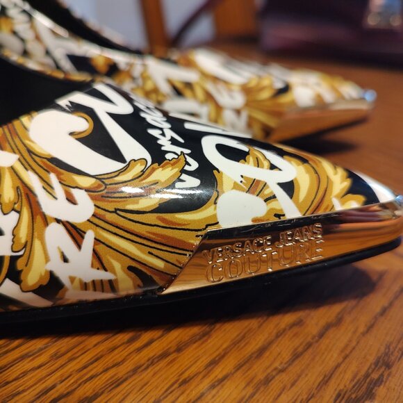 Elegant Black and Gold Women's Heels - Picture 5 of 7